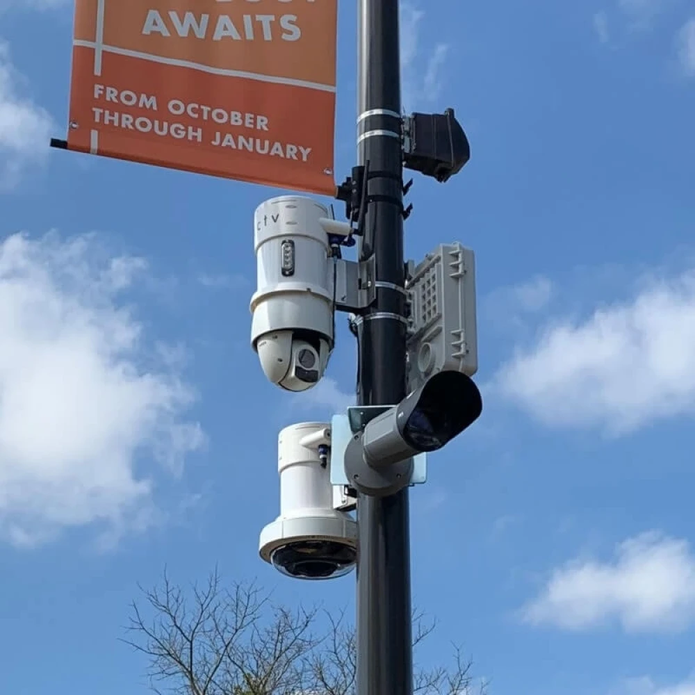 LotGuard MINI Pole Camera with LPR Camera